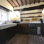 Delle Fragole كورتونا