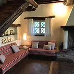 Delle Fragole * كورتونا
