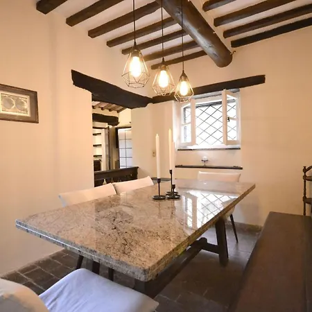 Delle Fragole Villa Cortona